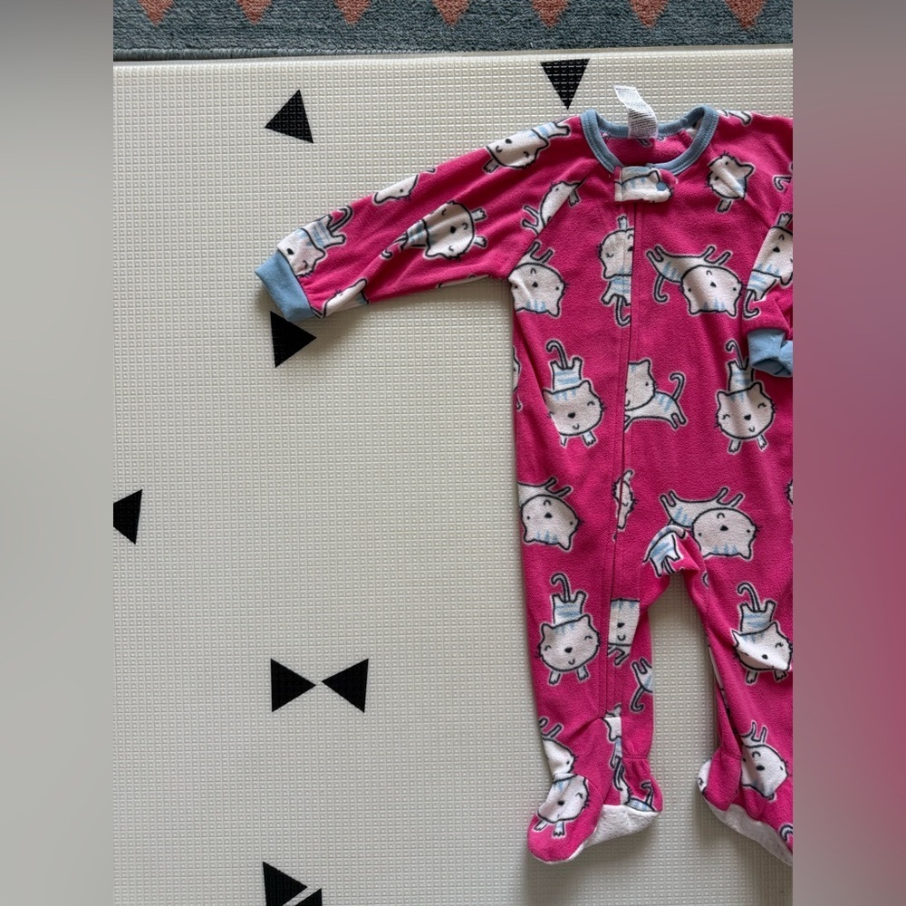 Gerber|Baby girl pink fleece kitten print footie pajamas in novelty print•12M